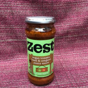 Vegan tomato, basil and oregano pasta sauce - Zest